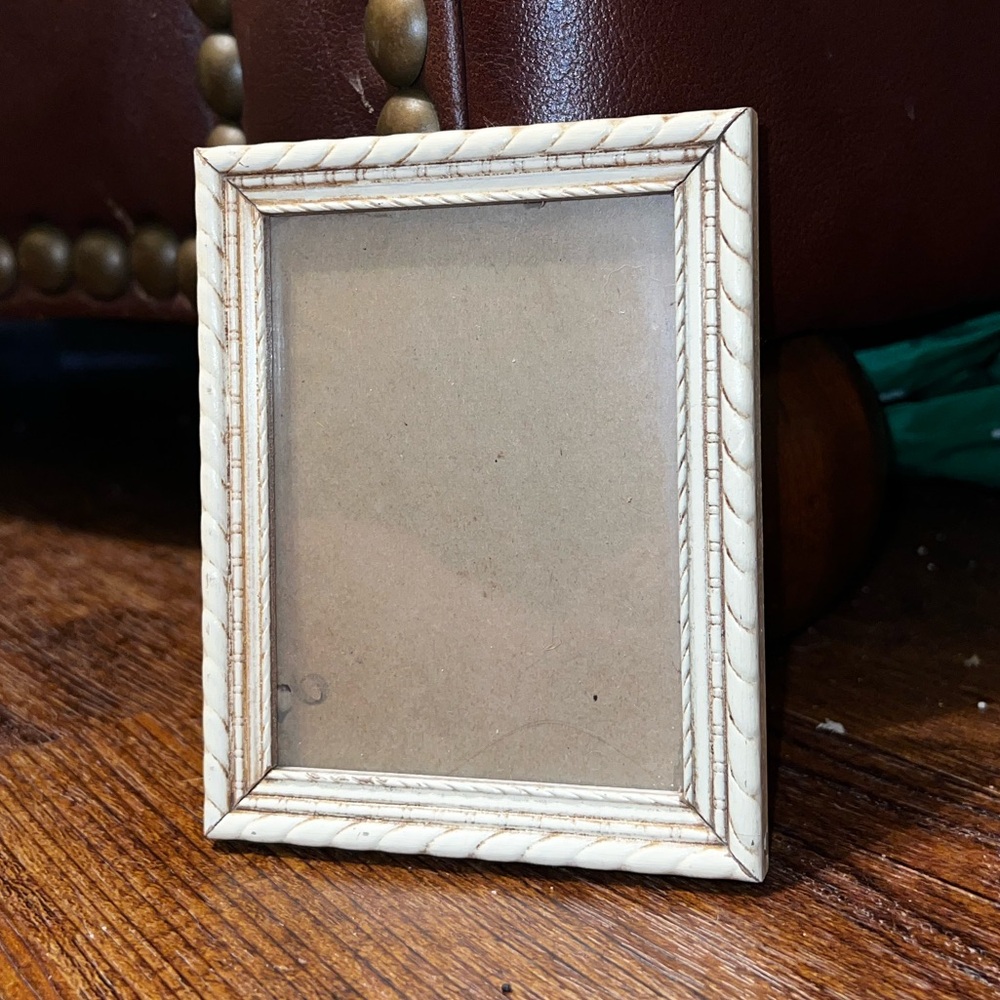 Antique Small Wooden Ornate Cottagecore Picture Frame White/ Cream Tan 3x4